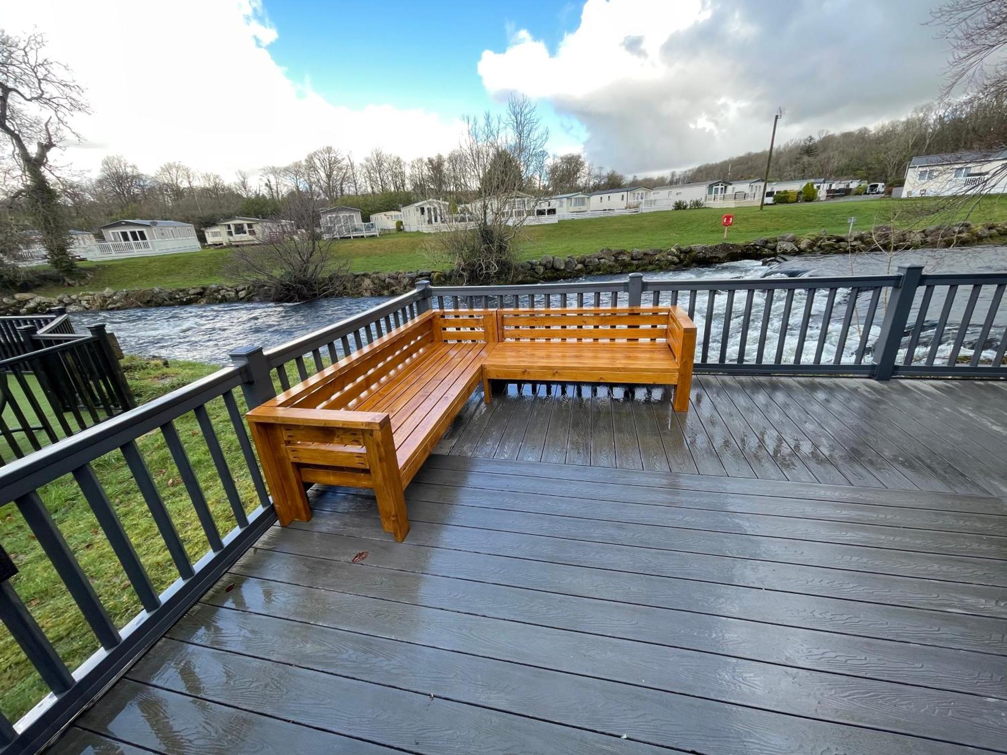 Stunning 3 Bed Riverside Cabin In Snowdonia Caeathro Экстерьер фото
